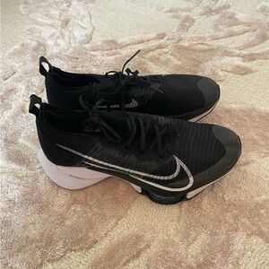 Nike Tempo Running Shoes -W9